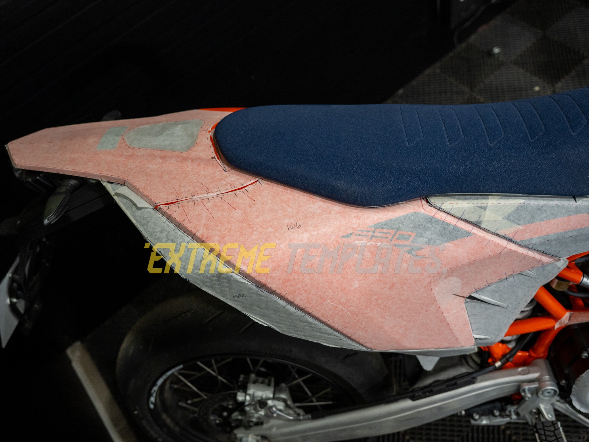 KTM 690 SMC R 2026 + Template
