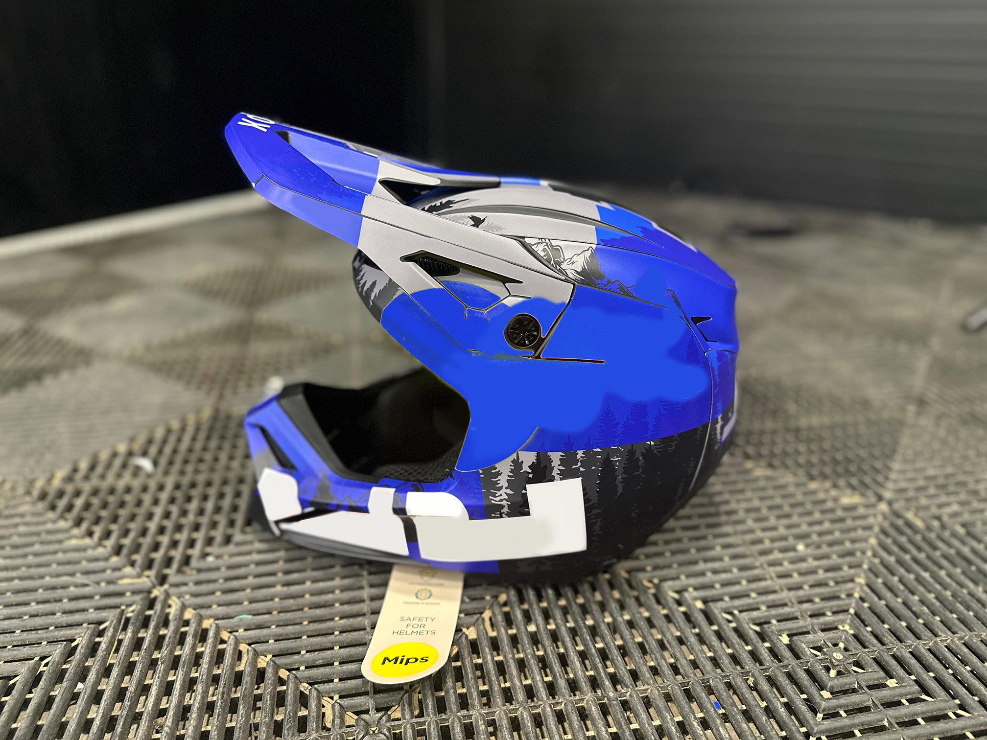 Fox V1 Helmet 2025 – Size M Graphic Extreme Template