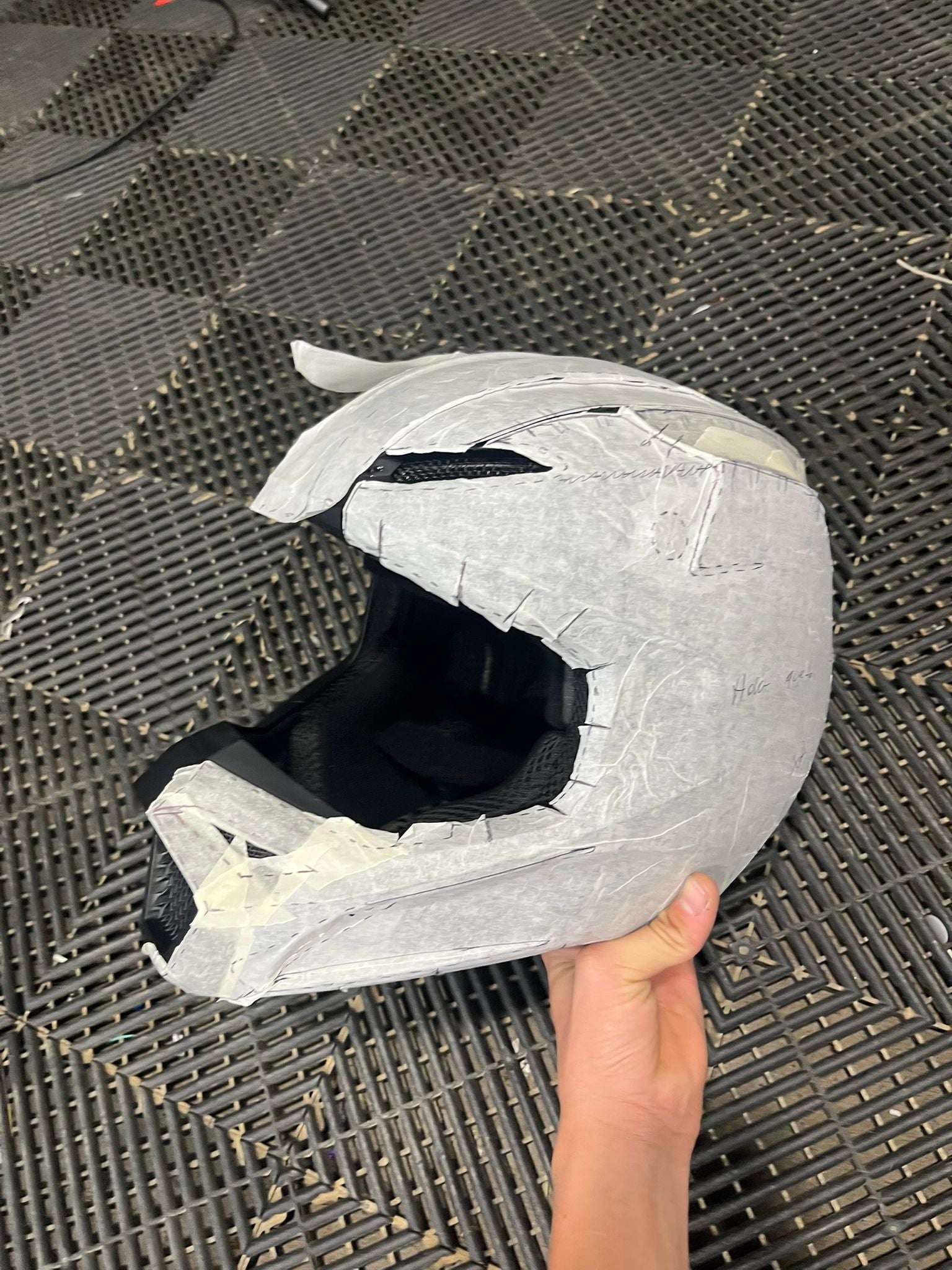 Fox V1 Helmet 2025 – Size M Graphic Extreme Template